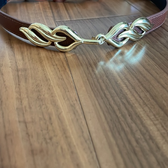 Brown belt with elastic back and gold closure - Picture 2 of 5